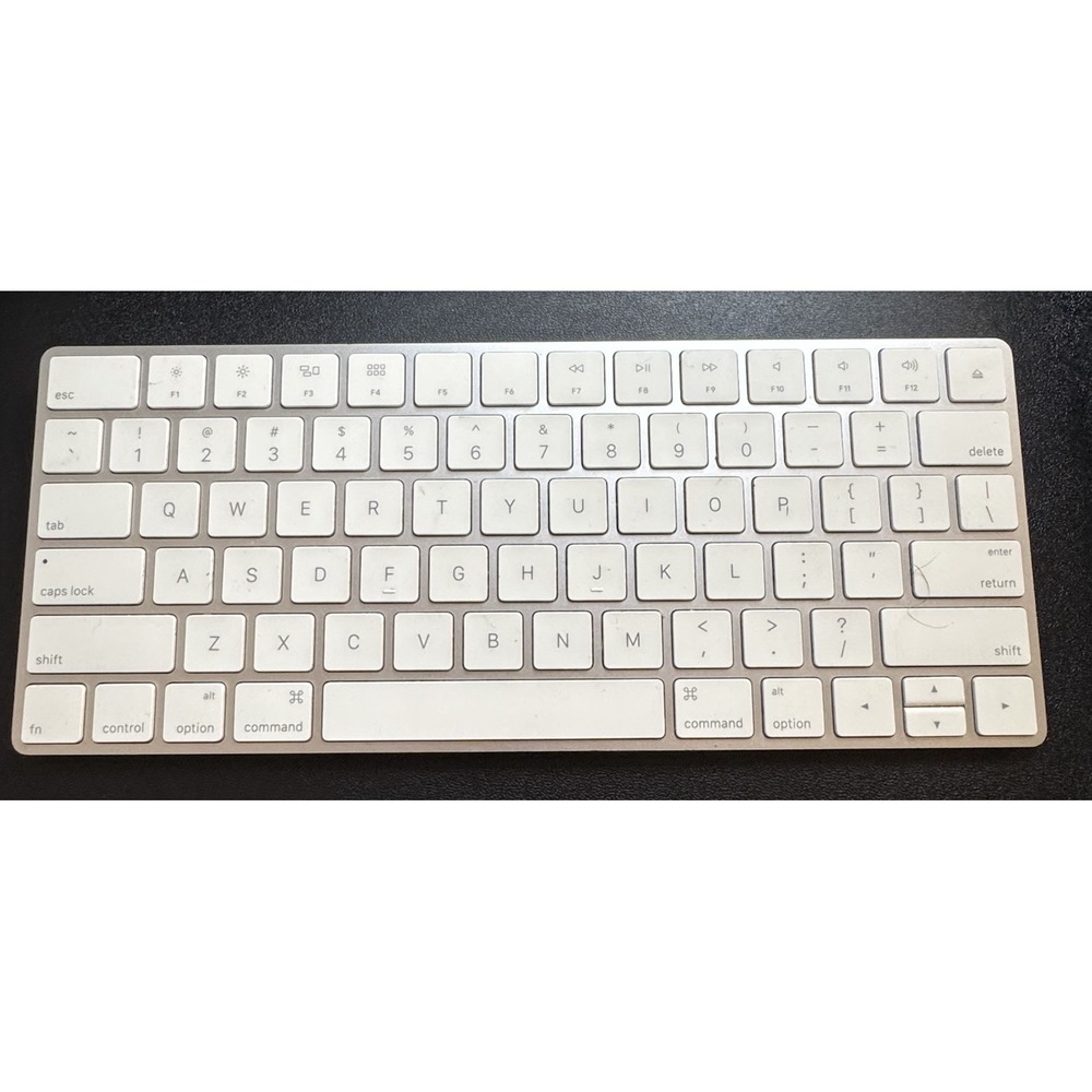 Apple Magic Keyboard Bluetooth A1644 Wireless Keyboard tested & Working-‎ Silver